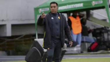 César Farías clasifica al Aucas por primera vez en la historia a una Copa Libertadores César Farías clasifica al Aucas por primera vez en la historia a una Copa Libertadores
