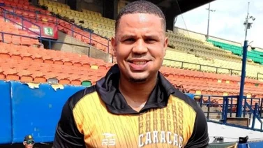 LVBP: El dominicano Isaías Tejeda ya practica con los Leones del Caracas (+FOTO)