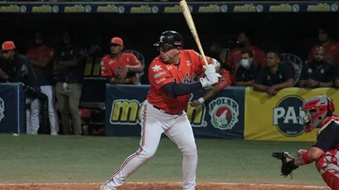 Asdrubal Cabrera casi saca la bola del parque (+video)