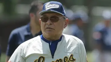 Antonio Armas se uniforma como manager al frente de un equipo de criollos Antonio Armas se uniforma como manager al frente de un equipo de criollos
