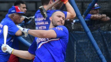 LVBP: Un ganador del Guante de Oro se reporta con Tiburones (+imágenes)