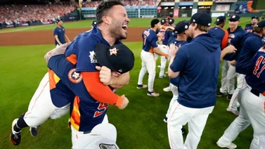 MLB: Así celebra José Altuve un nuevo título con su familia