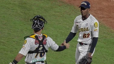 LVBP: Relevistas de Leones del Caracas meten mano en el primer lugar del equipo
