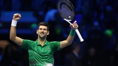 Novak Djokovic iguala récord de trofeos de Roger Federer (+Video)