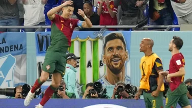 Qatar 2022: Cristiano Ronaldo goza su gol ante la "mirada" de Messi