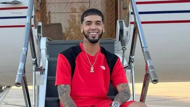 Anuel AA llegó al tercer piso y lo celebró por todo lo alto (+FOTOS)