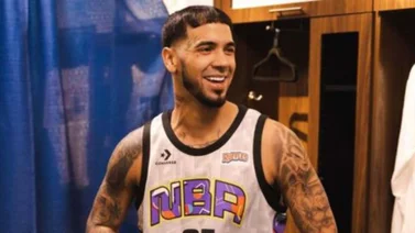 ¡Allá rodo! Mira el resbalón de Anuel AA en pleno escenario (+ VIDEO)