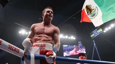 Canelo Álvarez tilda de hipócrita al Kun Agüero