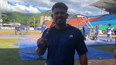 LVBP: Tigres reciben la incorporación del grandeliga Eduardo Escobar y ya se pone a tono (+VIDEO)
