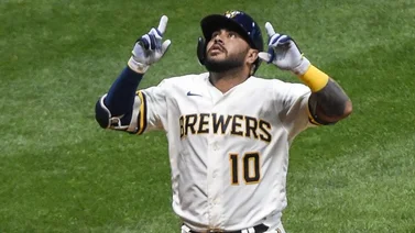 MLB: Omar Narváez pacta con los Mets