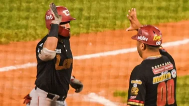 LVBP: ¿Juniel Querecuto es el primero de Cardenales con jonrón a la zurda y derecha?