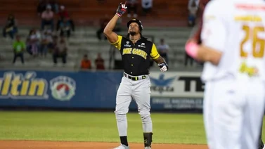 Rainel Rosario figura entre los máximos jonroneros del año, por detrás de Aaron Judge y compañía