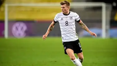 Toni Kroos se burla de las críticas en El Chiringuito de Jugones Toni Kroos se burla de las críticas en El Chiringuito de Jugones