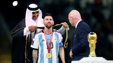 Conoce la escandalosa cifra que le ofrecen a Messi por la túnica de la final (+Tweet)