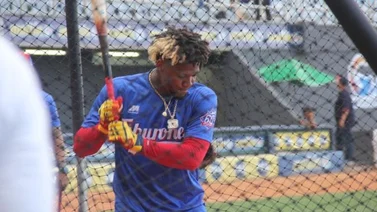 Ronald Acuña se pone a tono de cara al Round Robin con los Tiburones (+VIDEO)