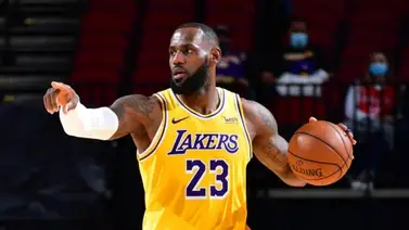NBA: LeBron James explota contra los Lakers NBA: LeBron James explota contra los Lakers