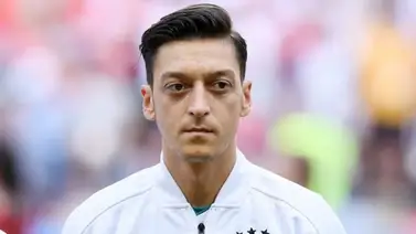 Mesut Ozil se pronuncia tras el fallecimiento de Pelé (+Tuit) Mesut Ozil se pronuncia tras el fallecimiento de Pelé (+Tuit)