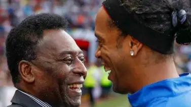 El emotivo mensaje de Ronaldinho tras el fallecimiento de Pelé (+Tuit) El emotivo mensaje de Ronaldinho tras el fallecimiento de Pelé (+Tuit)