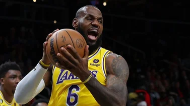 NBA: LeBron James celebra su cumpleaños 38 con una increíble actuación (+Video)