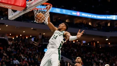 NBA: Giannis Antetokounmpo emula a Wilt Chamberlain con un grandioso récord anotador