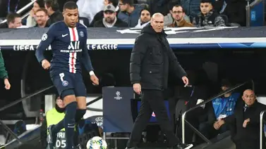 Kylian Mbappé defiende a Zidane: "no se le puede faltar así al respeto a una leyenda" Kylian Mbappé defiende a Zidane: "no se le puede faltar así al respeto a una leyenda"