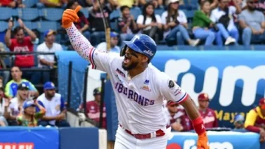 LVBP: Tiburones reaccionan en el Round Robin gracias al poder ofensivo de cinco peloteros