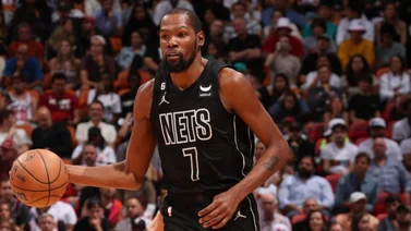NBA: Kevin Durant se lesiona y enciende las alarmas de los Nets
