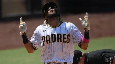 MLB: Fernando Tatis Jr. amenaza con sumar nuevos logros con el madero