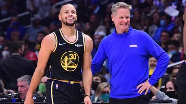NBA: Steve Kerr pone a Stephen Curry a la altura de Michael Jordan