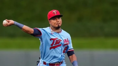 MLB: Luis Arráez espera adueñarse de la segunda almohadilla
