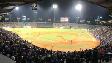 LVBP: La asistencia en el primer Leones-Tiburones de la final no supera a la del Round Robin