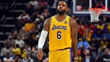 NBA: LeBron James y su frustración en una de sus mejores actuaciones (+Video)