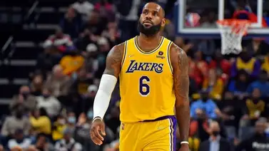 NBA: LeBron James y su frustración en una de sus mejores actuaciones (+Video) NBA: LeBron James y su frustración en una de sus mejores actuaciones (+Video)