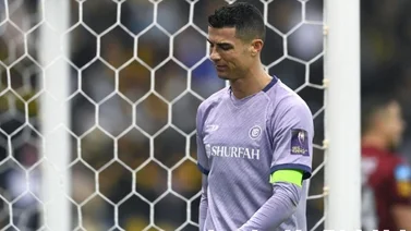 Pisotean la camiseta del Al-Nassr con el dorsal de Cristiano Ronaldo (+ Video)