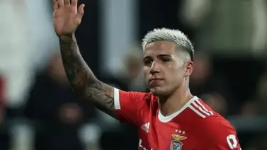 Enzo Fernández está a un paso de ser nuevo jugador del Chelsea FC Enzo Fernández está a un paso de ser nuevo jugador del Chelsea FC