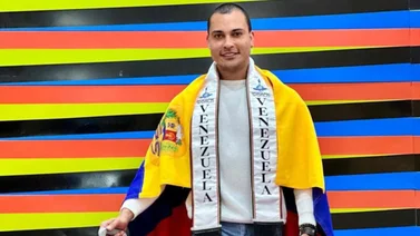 Acazzio Peña es Venezuela en el Míster Tourism World International 2022