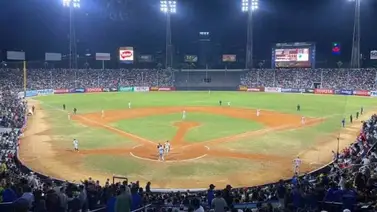 LVBP: Leones y Tiburones llevaron más de 100.000 fanáticos a la final del Universitario LVBP: Leones y Tiburones llevaron más de 100.000 fanáticos a la final del Universitario