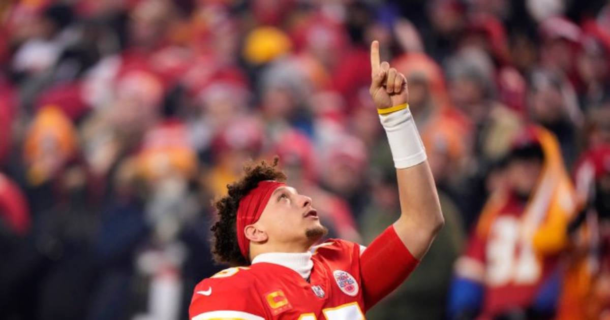 Former MLB Pitchers Pat Mahomes Sr. And John Rocker Clash In New - Foto 6