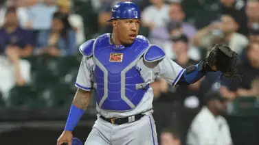 Salvador Pérez quiere superarse: "Sé que tengo Guantes de Oro, pero todavía estoy aprendiendo" Salvador Pérez quiere superarse: "Sé que tengo Guantes de Oro, pero todavía estoy aprendiendo"