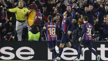 Barcelona y Manchester United igualan en un juego marcado por las lágrimas de Marcos Alonso Barcelona y Manchester United igualan en un juego marcado por las lágrimas de Marcos Alonso