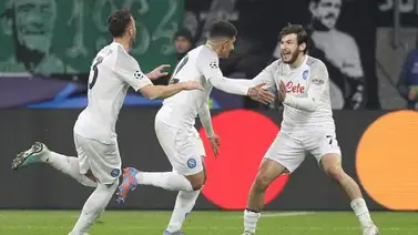 'Kvaradona' lidera a un imponente Napoli (+ Video) 'Kvaradona' lidera a un imponente Napoli (+ Video)