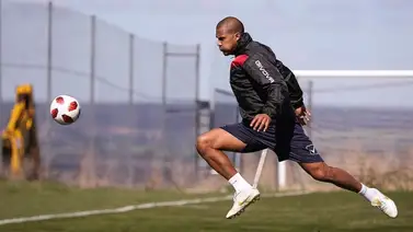 Así tratan los hinchas del River Plate al venezolano Salomón Rondón (+Video) Así tratan los hinchas del River Plate al venezolano Salomón Rondón (+Video)