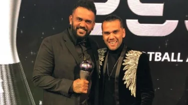 Hermano de Dani Alves arremete en contra de la ex-esposa del futbolista