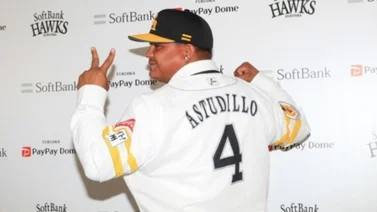 Willians Astudillo desaparece su primer cuadrangular con su nuevo equipo en Japón