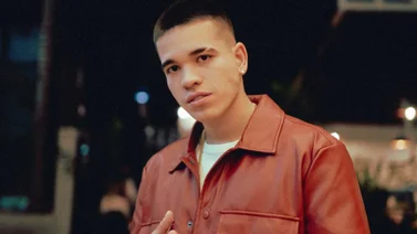 Kobi Cantillo abre su corazón con "Factura" ¡y estrena nueva novia!