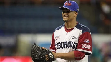 MLB: Este destacado lanzador de Tiburones de La Guaira firmó contrato con los Dodgers