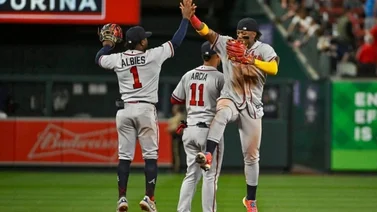 MLB: Ronald Acuña Jr. juega a nivel de superestrella en la barrida de los Bravos a los Cardenales