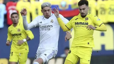 Álex Baena le devolvió el puñetazo a Fede Valverde pero por la vía legal