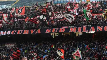 Milan canta su propia versión de 'Muchachos' en la Champions League Milan canta su propia versión de 'Muchachos' en la Champions League