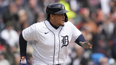 MLB: Miguel Cabrera empata a una leyenda con su doble 610 (+VIDEO)